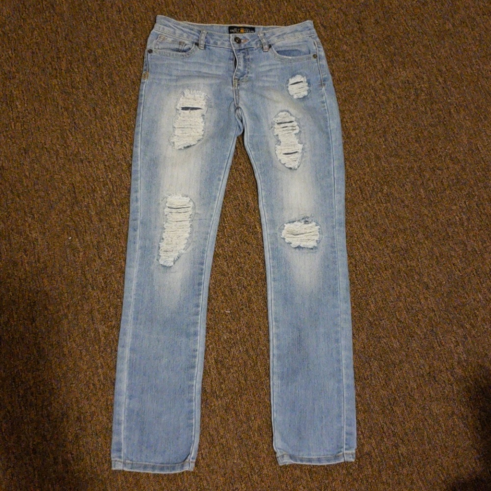 Girl's lucky brand Jeans in great condition.